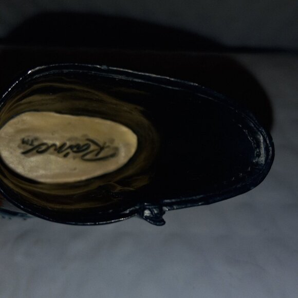 Just The Right Shoe Raine Lorianne Vail To Die For Mini Boot Figurine JII0522 - Picture 8 of 12